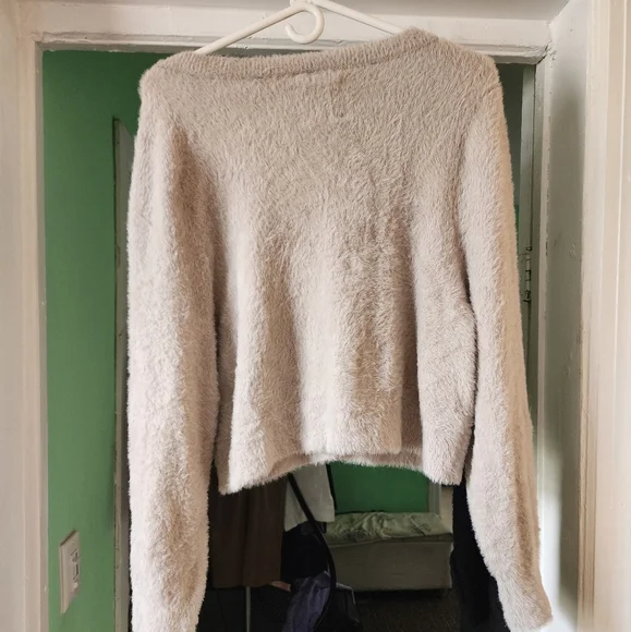 Aerie women's button-down biege very soft elegant sweater. - Picture 2 of 8